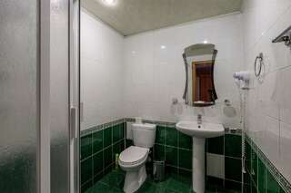 Гостиница Авиатор Казань "Джуниор Сюит" с двуспальной кроватью-4