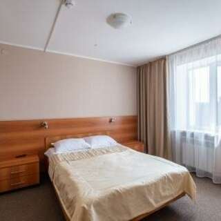 Гостиница Авиатор Казань Джуниор Сюит с двуспальной кроватью-1