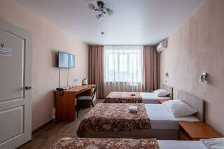 Гостиница Авиатор Казань "Вторая" категория трехместный с санузлом на 2 номера-2